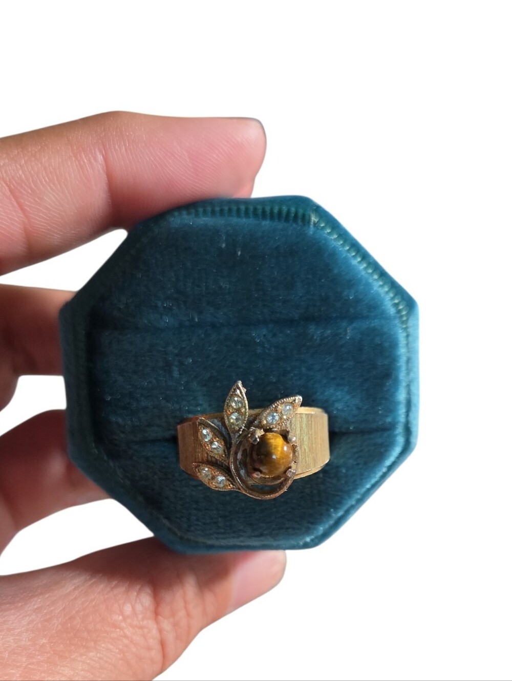 Vintage Size 8 Gold Tone Leaf Ring with Tiger's Eye and Clear Accent Stones